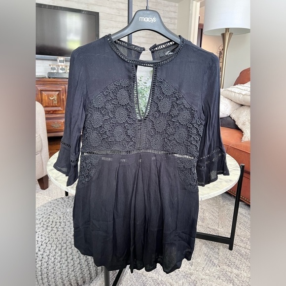 Buckle Other - Buckle BKE Boutique Women’s Black coverup Beach classy lace look size XS